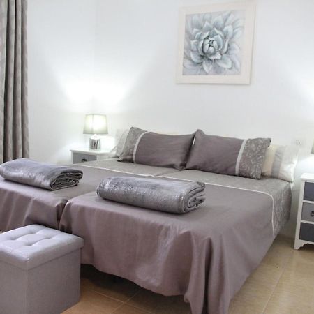 Castillo Holiday Apartment- Puerta Del Sol 245 كاليتا ذي فوستي المظهر الخارجي الصورة