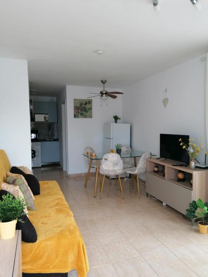Castillo Holiday Apartment- Puerta Del Sol 245 كاليتا ذي فوستي المظهر الخارجي الصورة