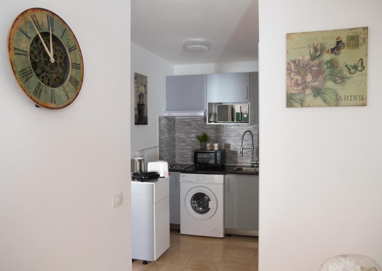 Castillo Holiday Apartment- Puerta Del Sol 245 كاليتا ذي فوستي المظهر الخارجي الصورة